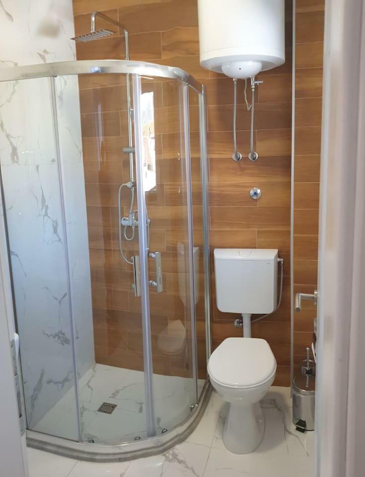 Happy Studio Apartment Mostar Bagian luar foto